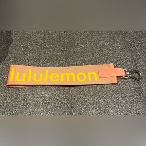 🍋LULULEMON NEVER LOST KEYCHAIN Pink Savannah/Soleil NWOT